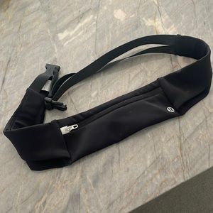 Lululemon Fast and Free Running Belt